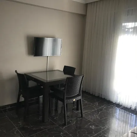 Aparthotel Golden Lake Aparts